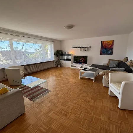 شقة Fuer Handwerker Und Gruppen- Grosse Mit Balkon Und Terrasse