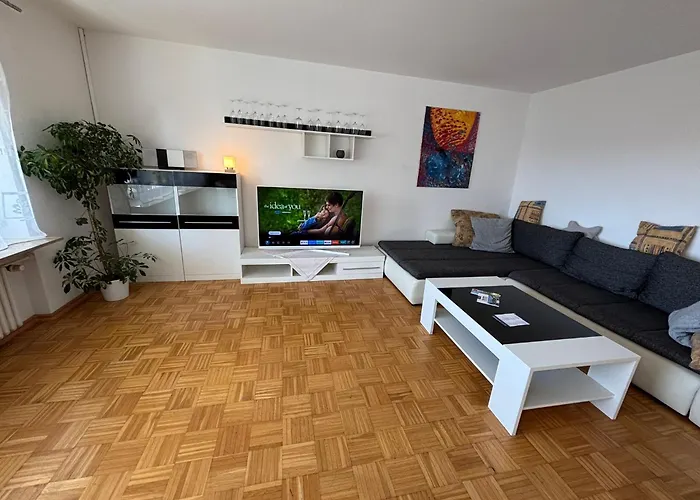 Fuer Handwerker Und Gruppen- Grosse Mit Balkon Und Terrasse Apartmán